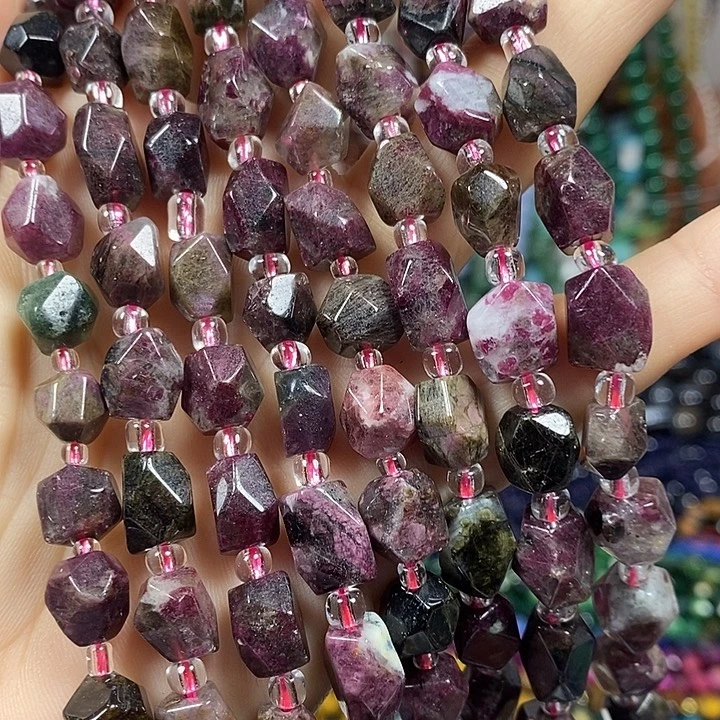 玛瑙/玉髓未镶嵌珠宝半成品天然碧玺随型切一条