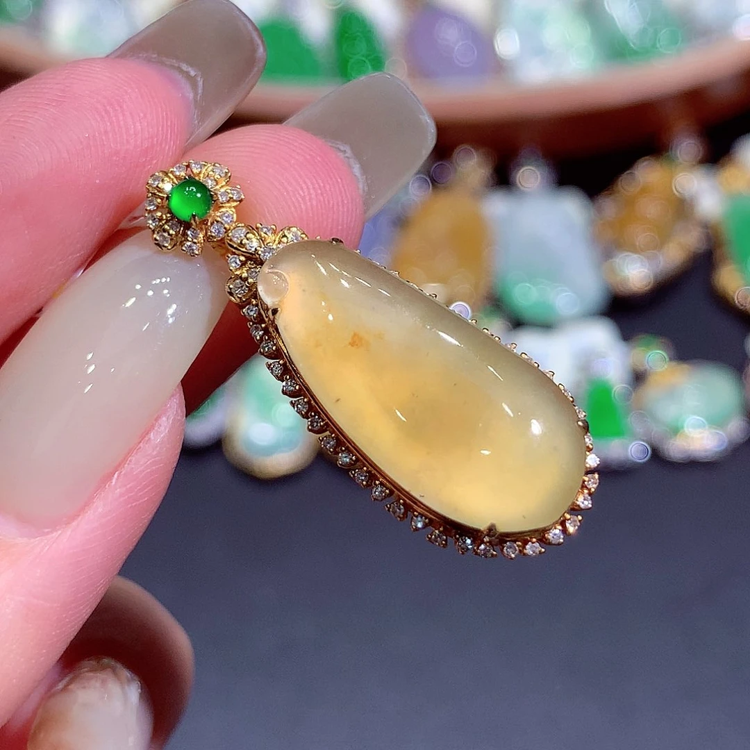 吊坠(不含链)18K金镶嵌翡翠