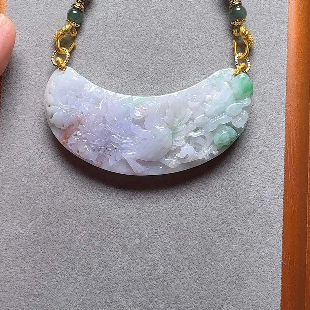 吊坠(赠链)未镶嵌翡翠