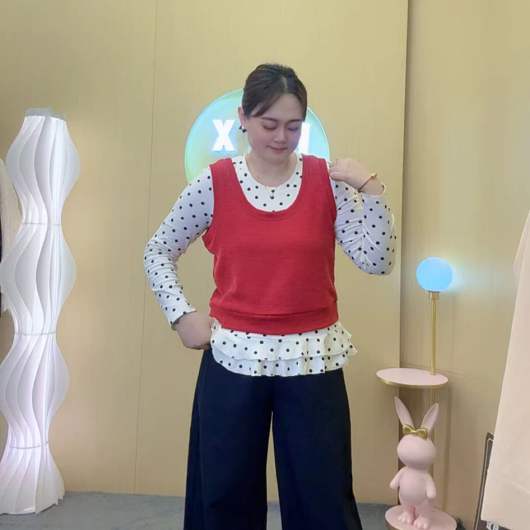 设计感彩色针织马甲上衣秋季新款洋气叠穿针织背心大码女装
