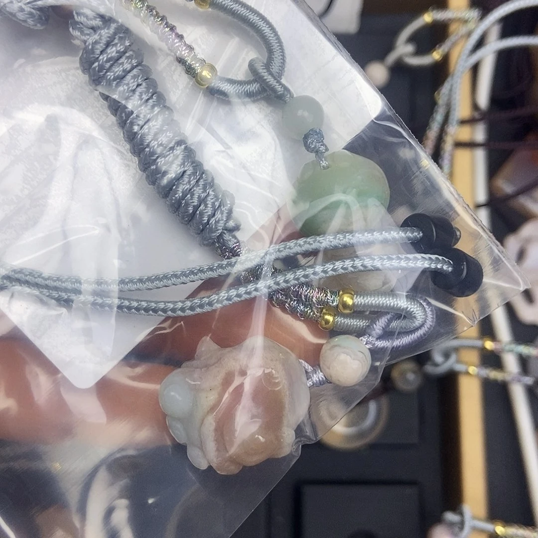 石英质玉吊坠(赠链)未镶嵌想****猫