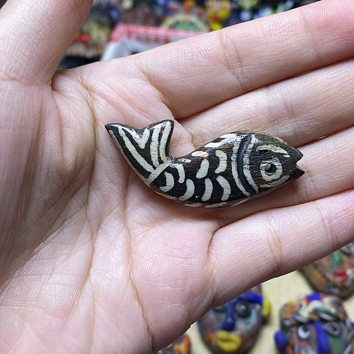 颈饰琉璃邦迪克小鱼