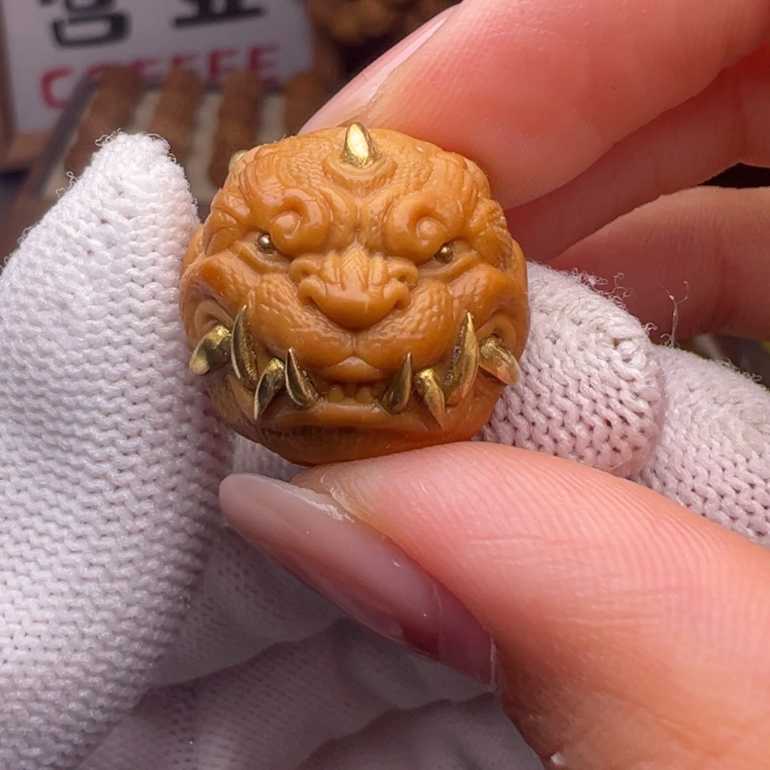 把件猴头核桃镶嵌款吞金兽全品有正常封口线