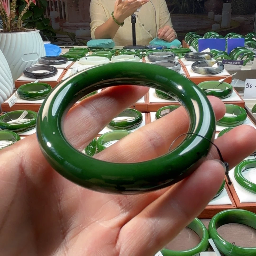 和田玉（碧玉）手镯未镶嵌