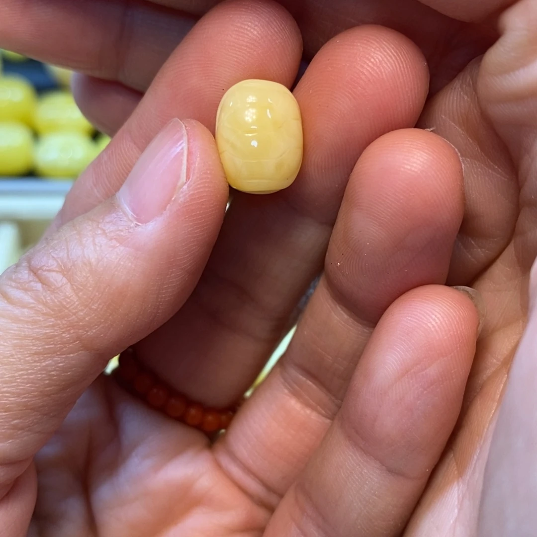 琥珀未镶嵌裸石原矿蜜蜡配珠