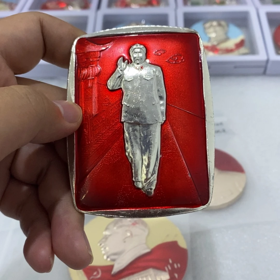 铝安门双宫灯挥手大步走