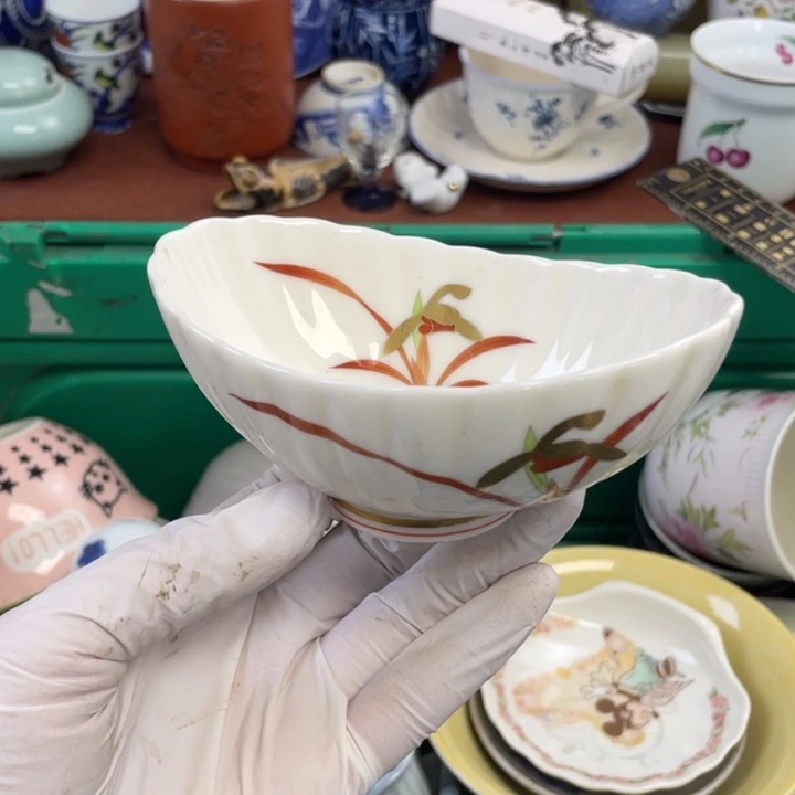 他家瓷器真美…开播了
