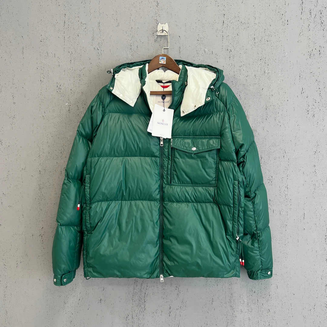 99新 MONCLER moncler蒙口绿色大黄标刺绣厚款羽绒服4码