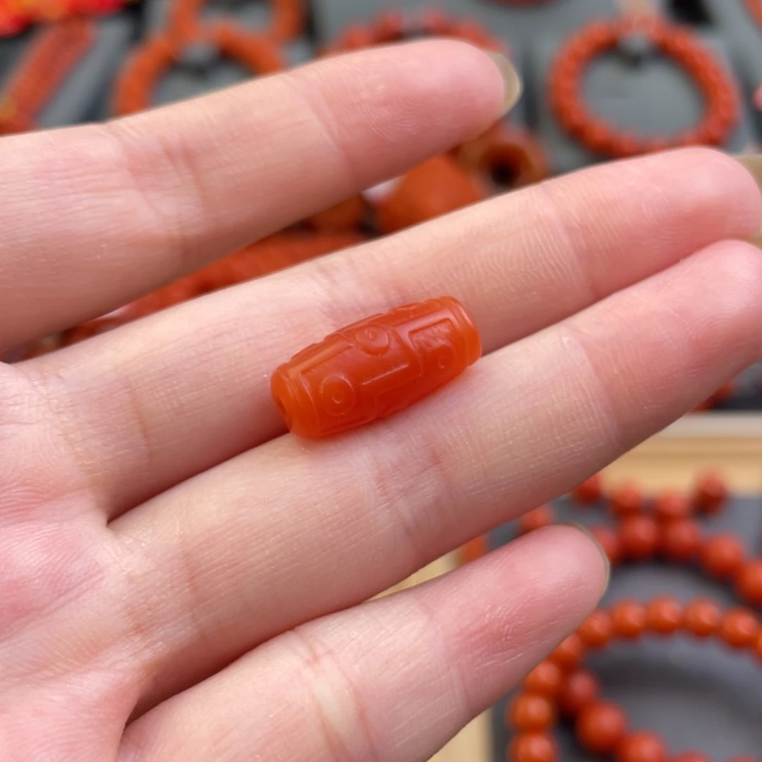 南红玛瑙桶珠未镶嵌永****?