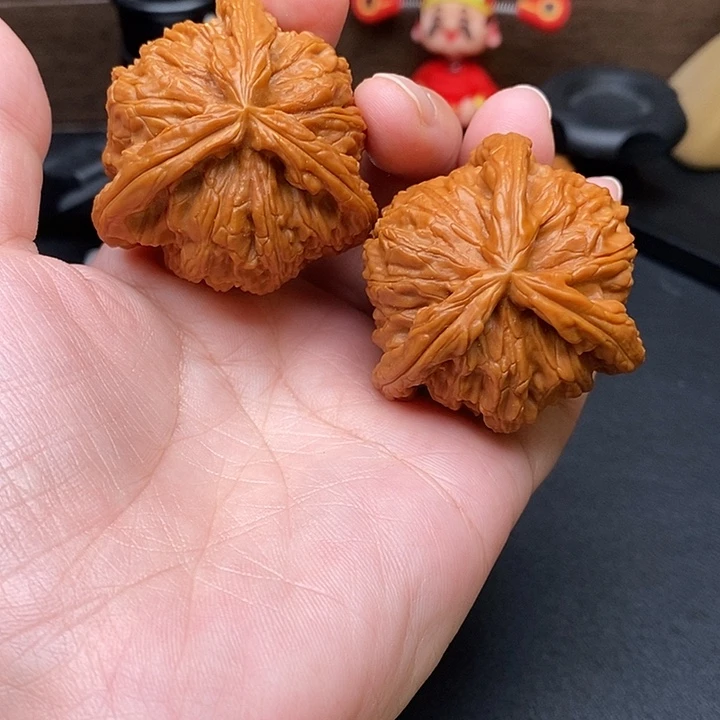 (***)把件文玩核桃白奔