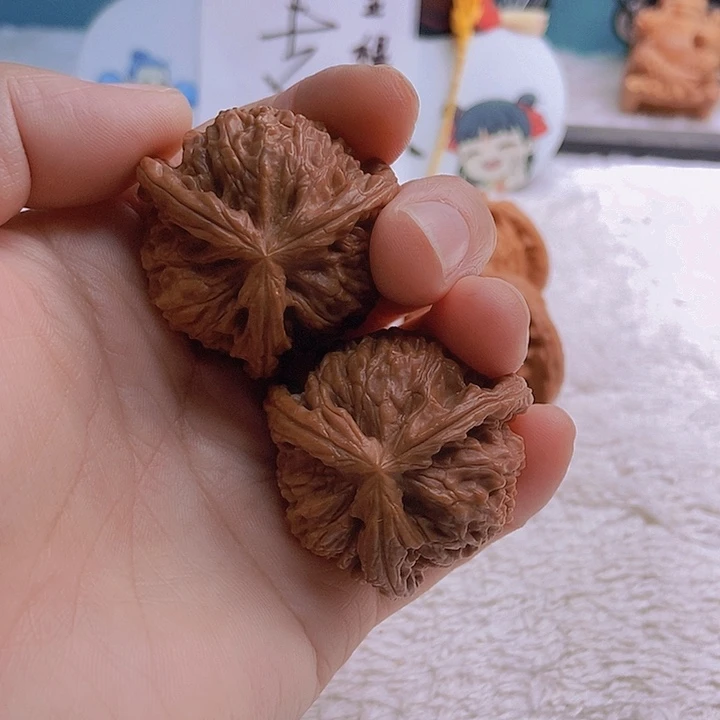 吊坠文玩核桃問*三棱