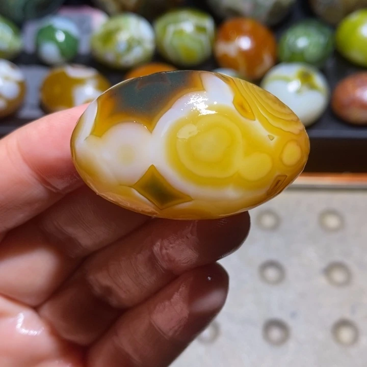 未镶嵌玛瑙/玉髓珠宝半成品18
