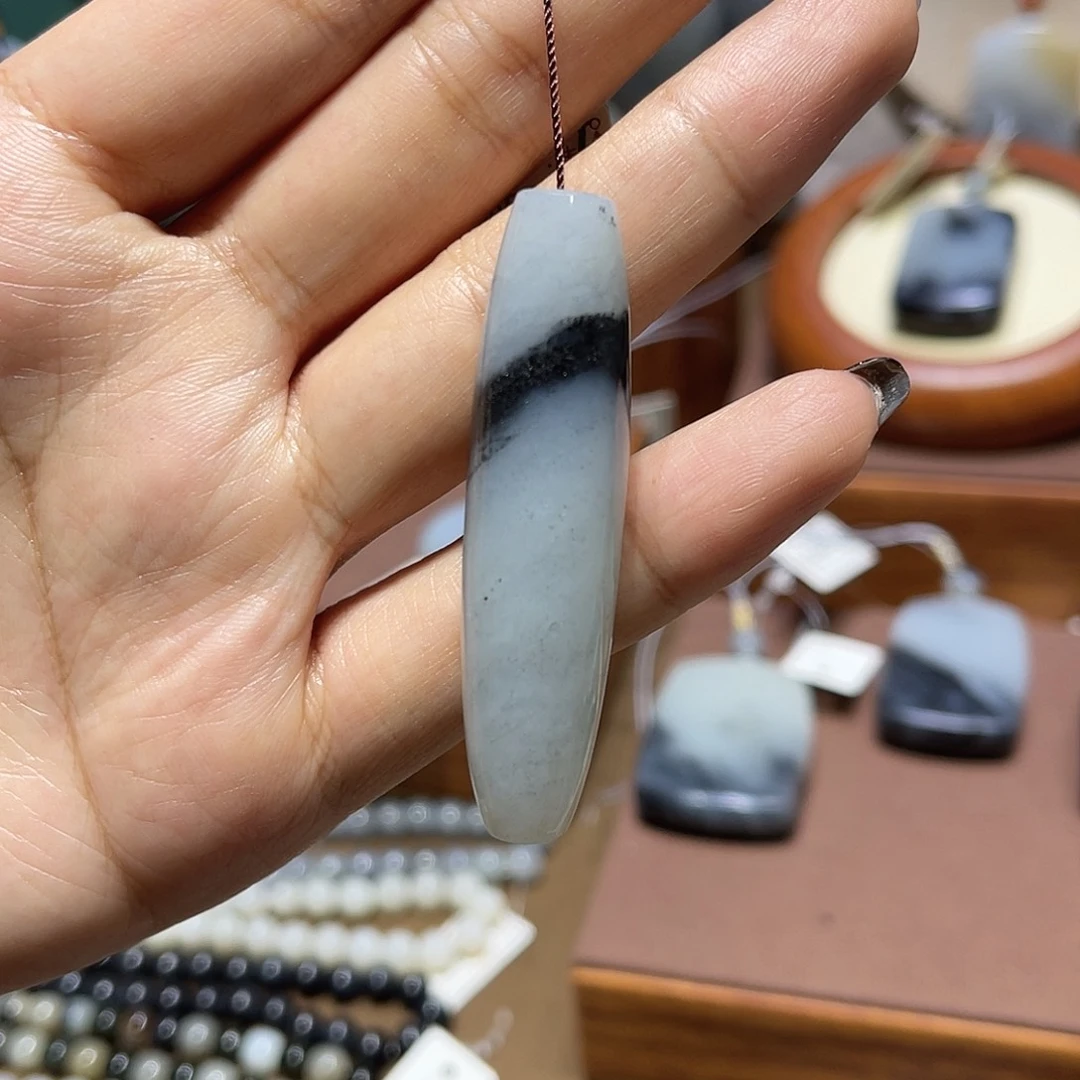 和田玉（糖玉）未镶嵌颈饰