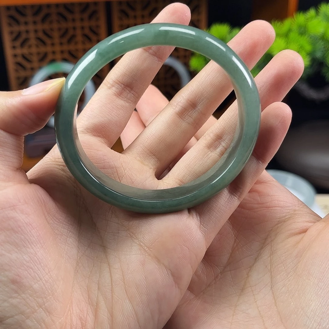 翡翠未镶嵌手镯翡翠手镯