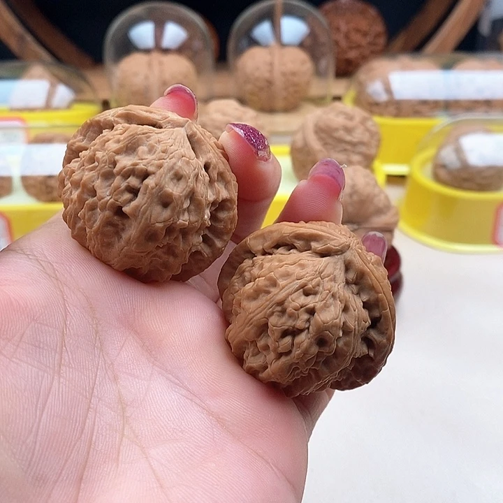 把件桃核三角白41全品