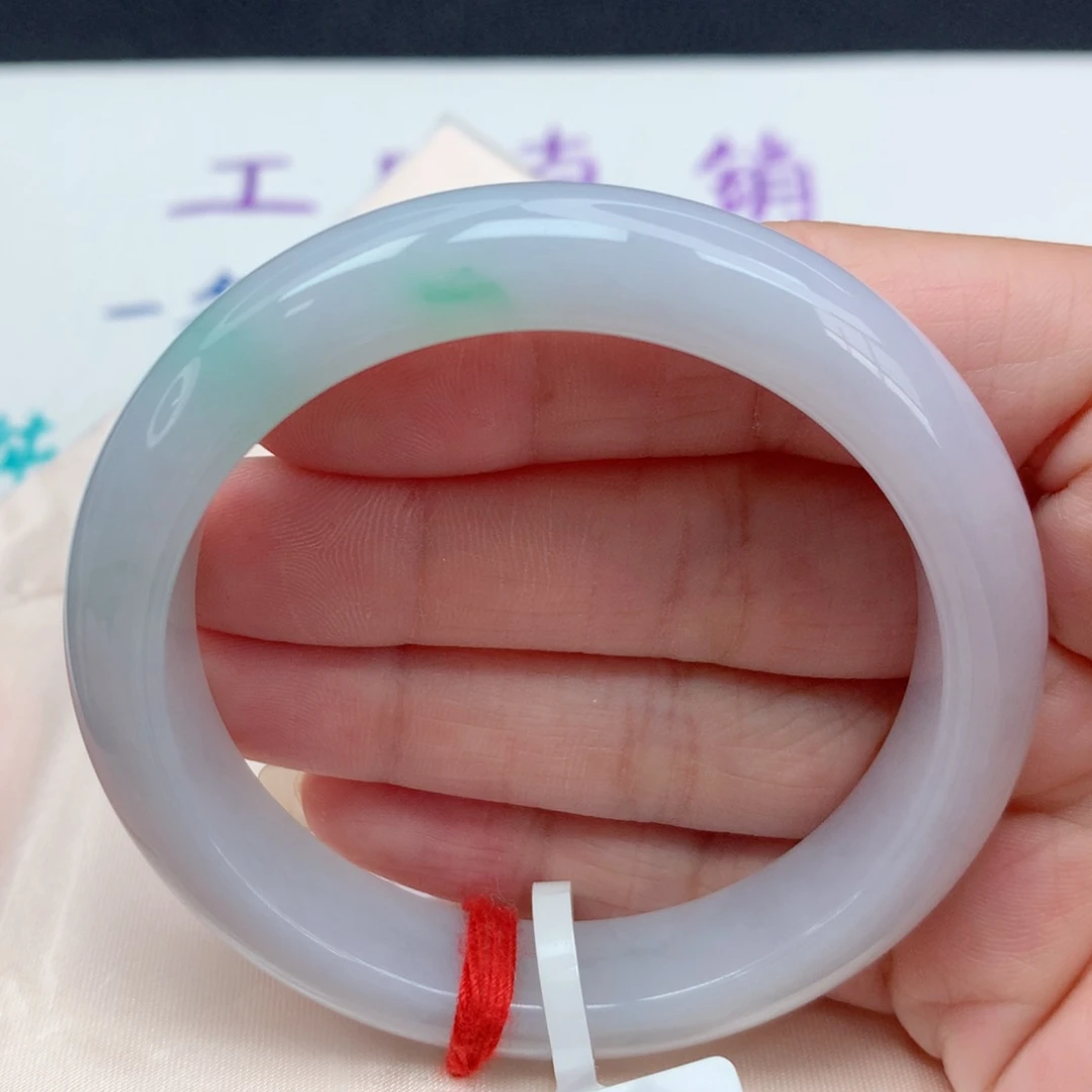 翡翠手镯未镶嵌56.4圈 淡紫底飘抹阳绿 完整度高