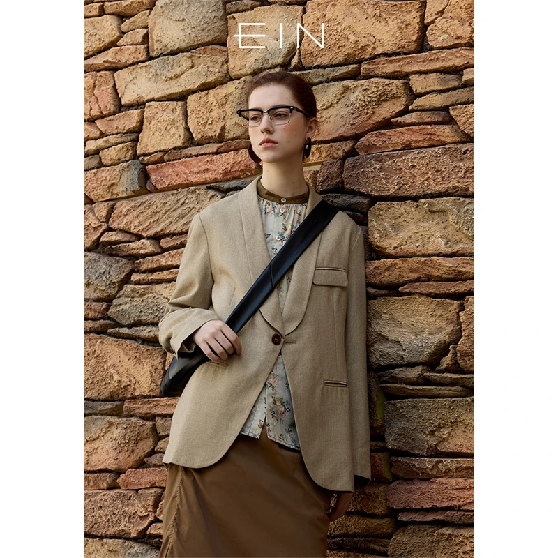 EIN/言【都市轻通勤】2025春季文艺复古翻领肌理感西装外套女