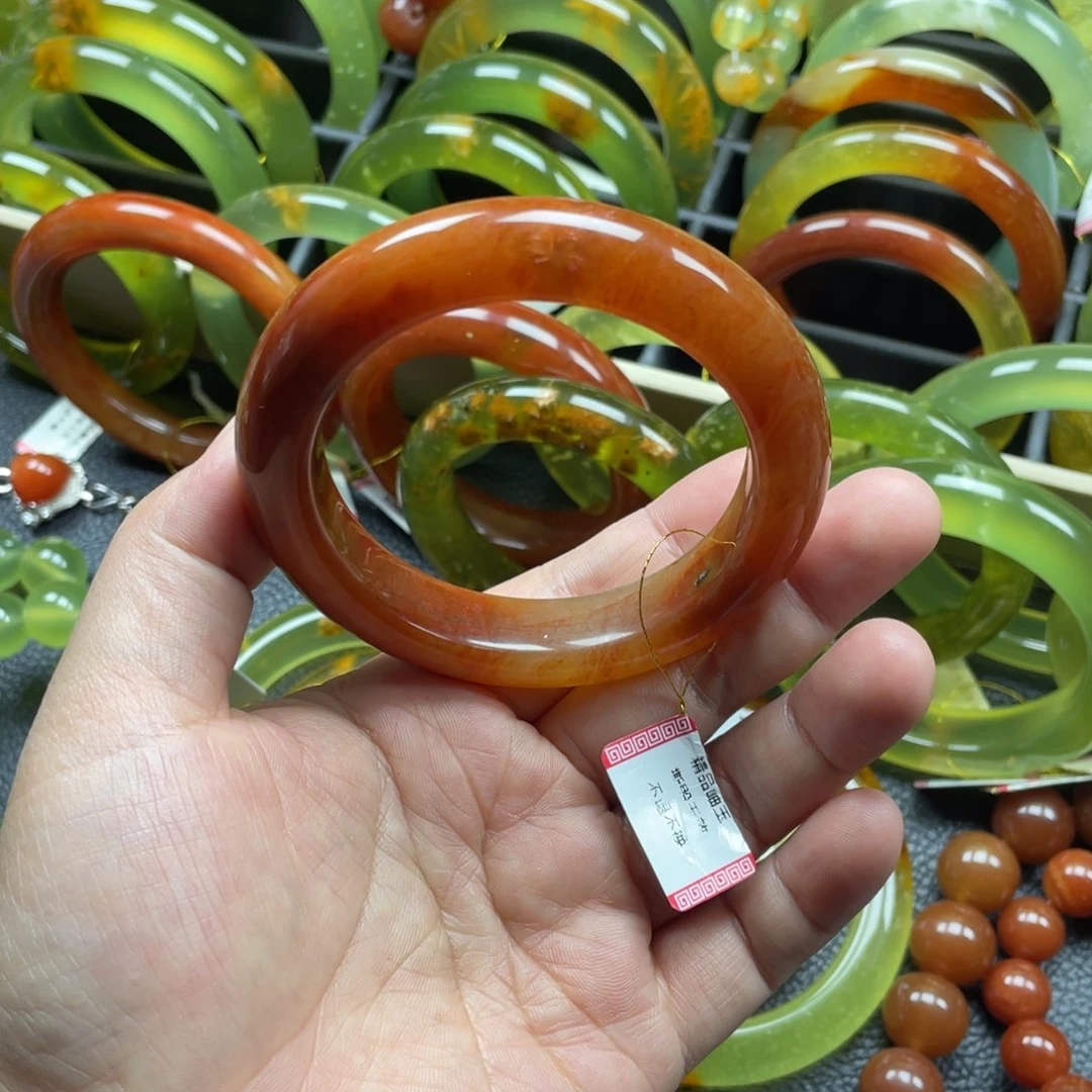 未镶嵌蛇纹石玉手镯56.8瑕