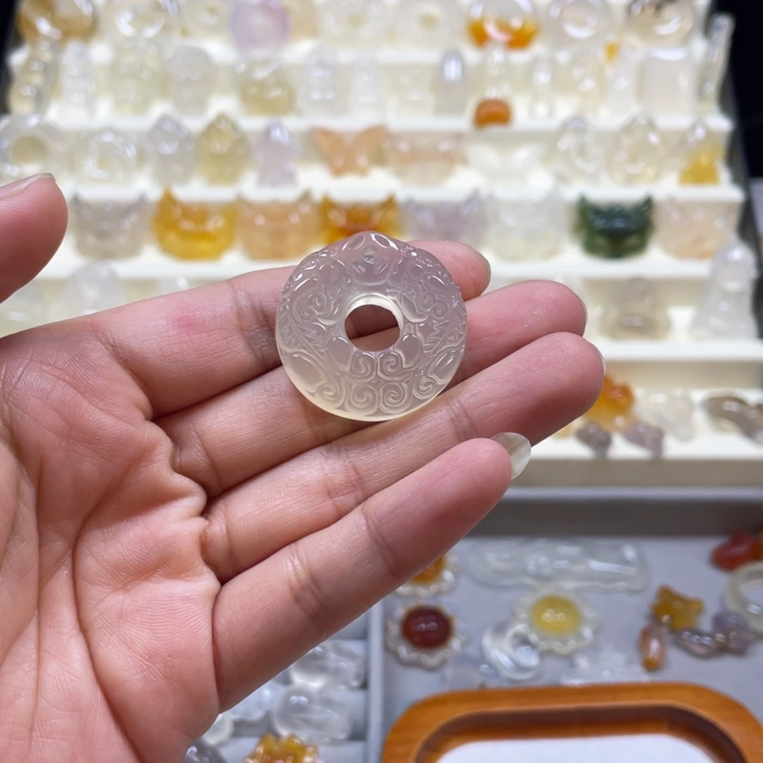 心***臣未镶嵌颈饰玛瑙/玉髓