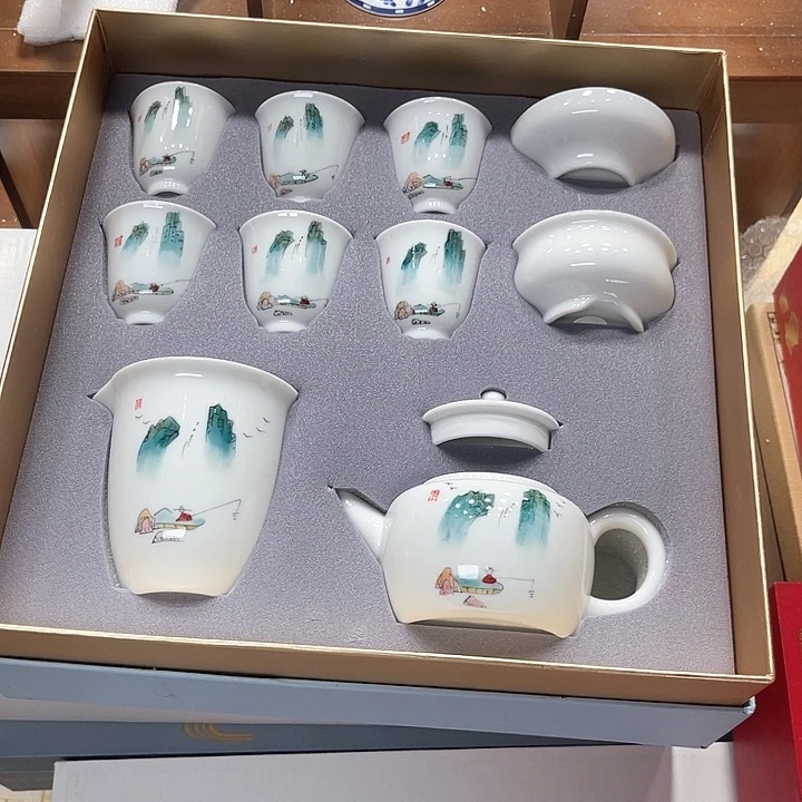 孤品茶具套装等。
