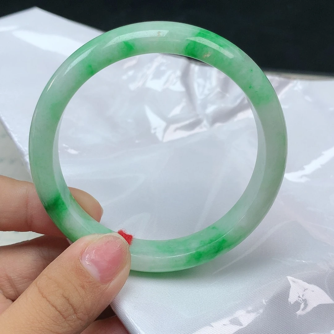 翡翠手镯未镶嵌怡*60圈