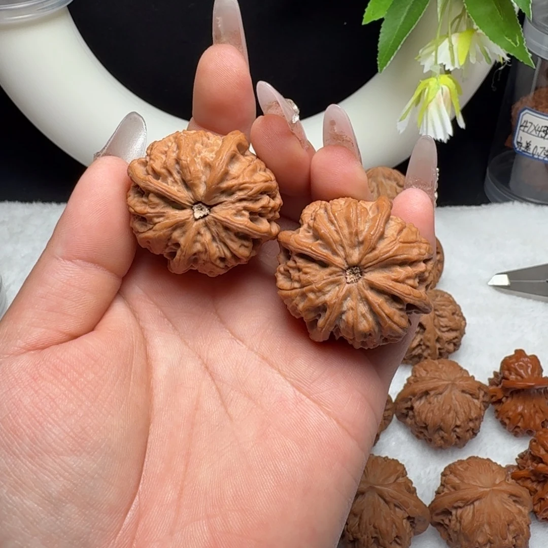 ネ***ω把件文玩核桃雨花石四棱39