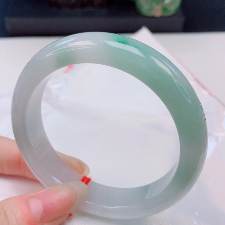 翡翠未镶嵌手镯53圈