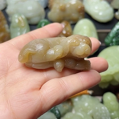 颈饰未镶嵌和田玉