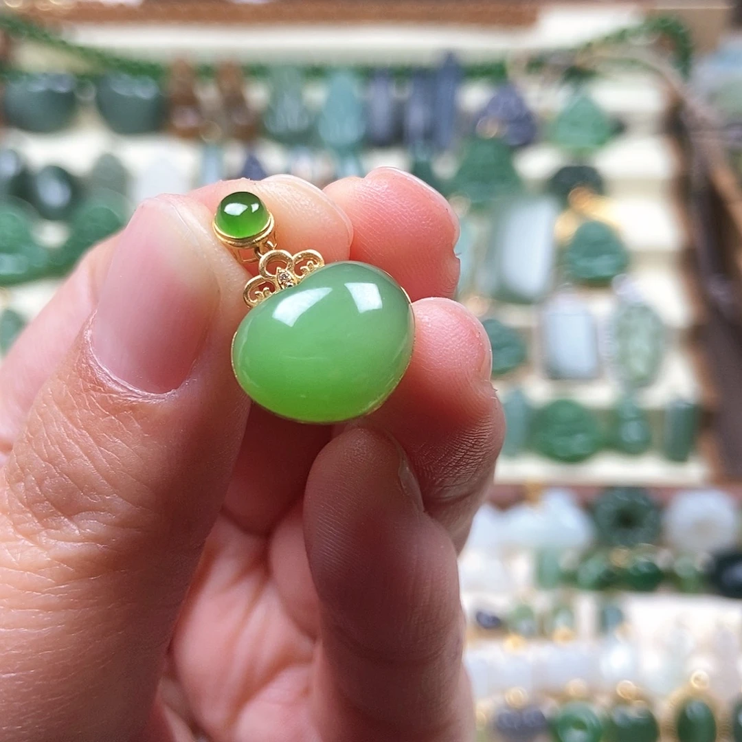 吊坠(不含链)18K金镶嵌和田玉