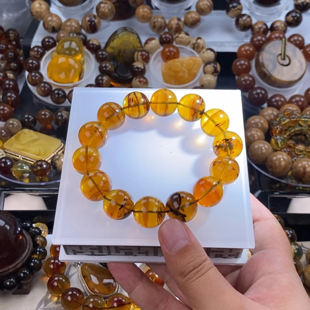 未镶嵌琥珀珠宝奇石