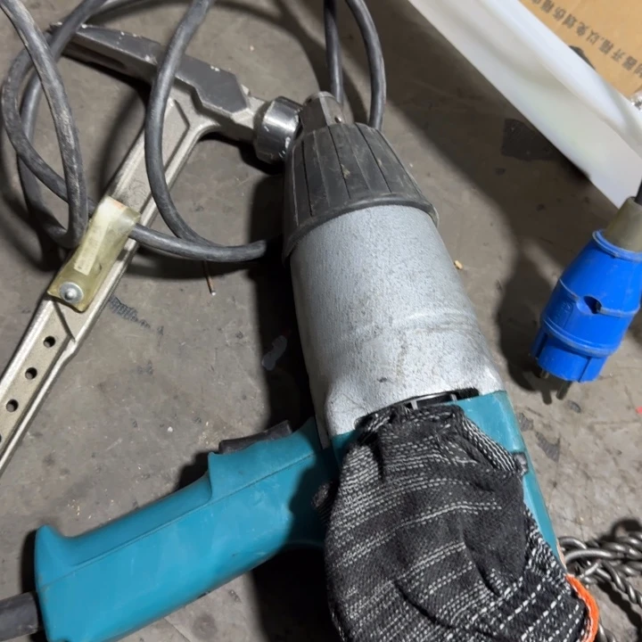 日本6906电扳手一台