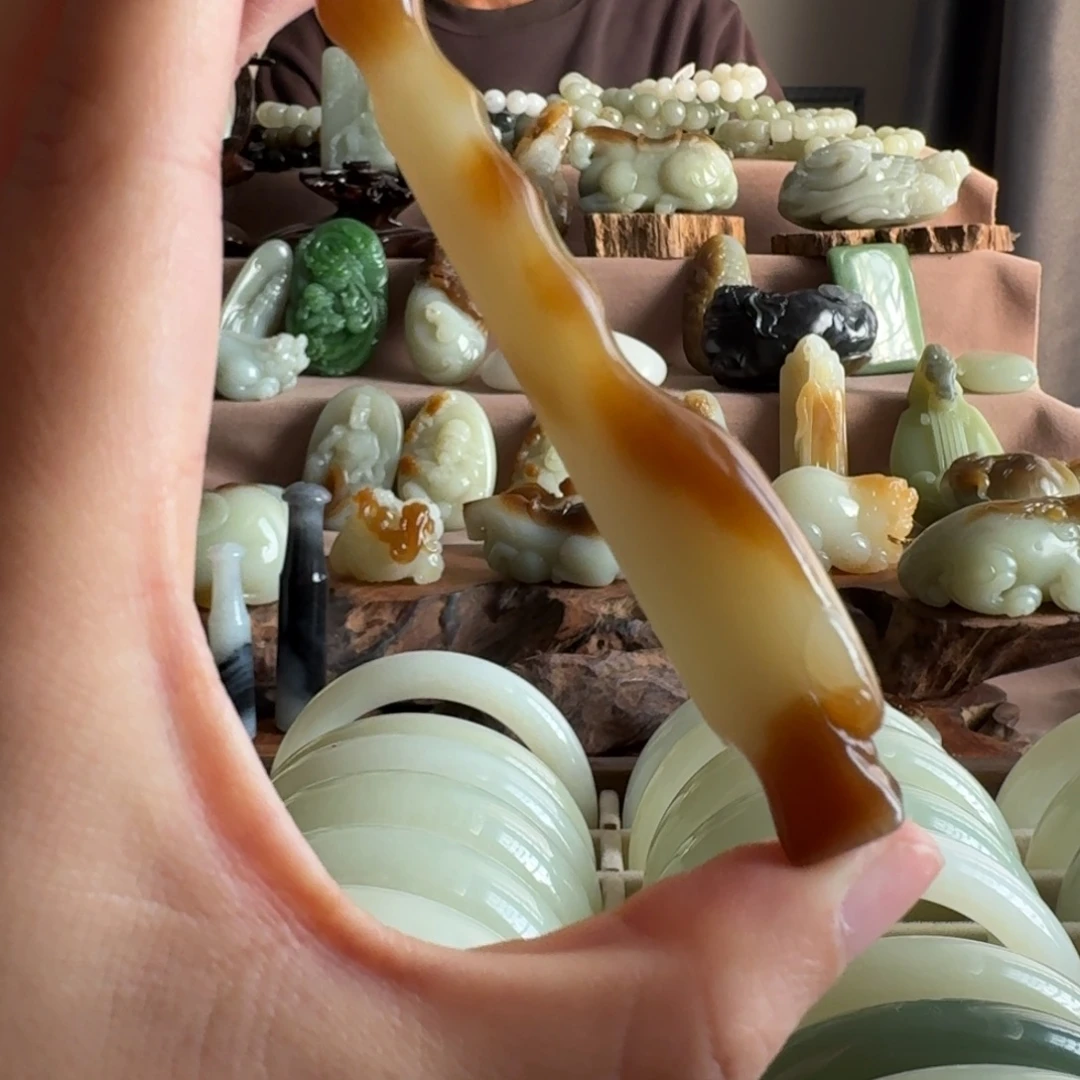 和田玉（糖玉）未镶嵌挂件