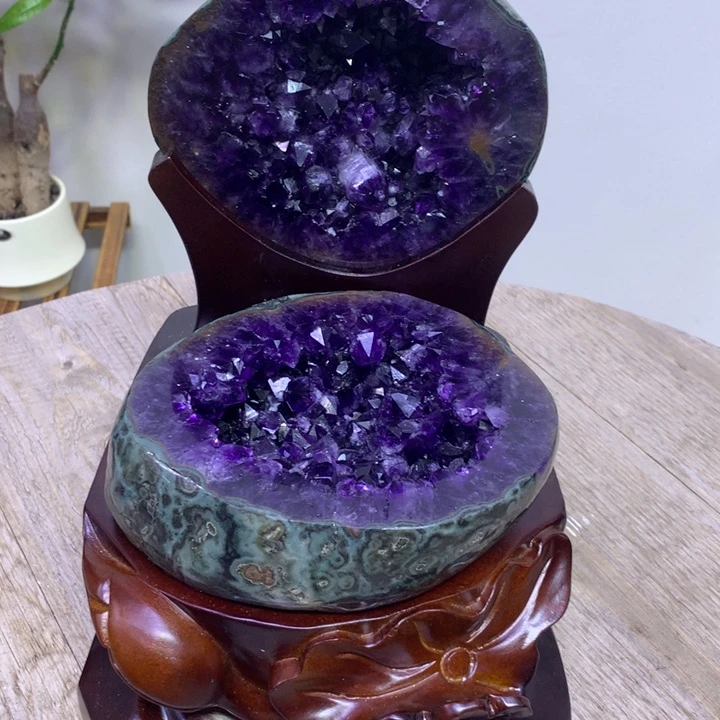 紫晶大型摆件（非配饰）未镶嵌满****硬晶