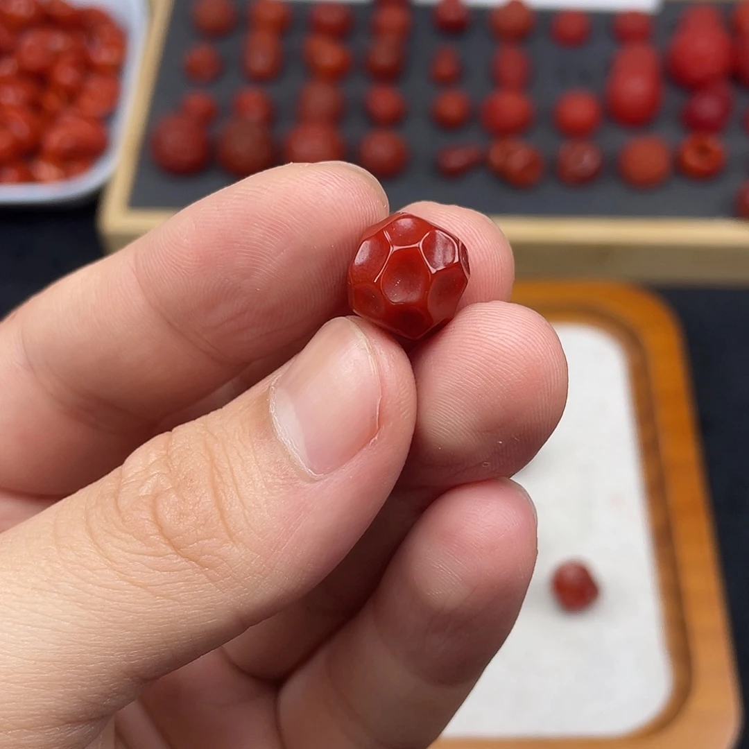 南红玛瑙21号瓦西牛血红卡12无相珠未镶嵌