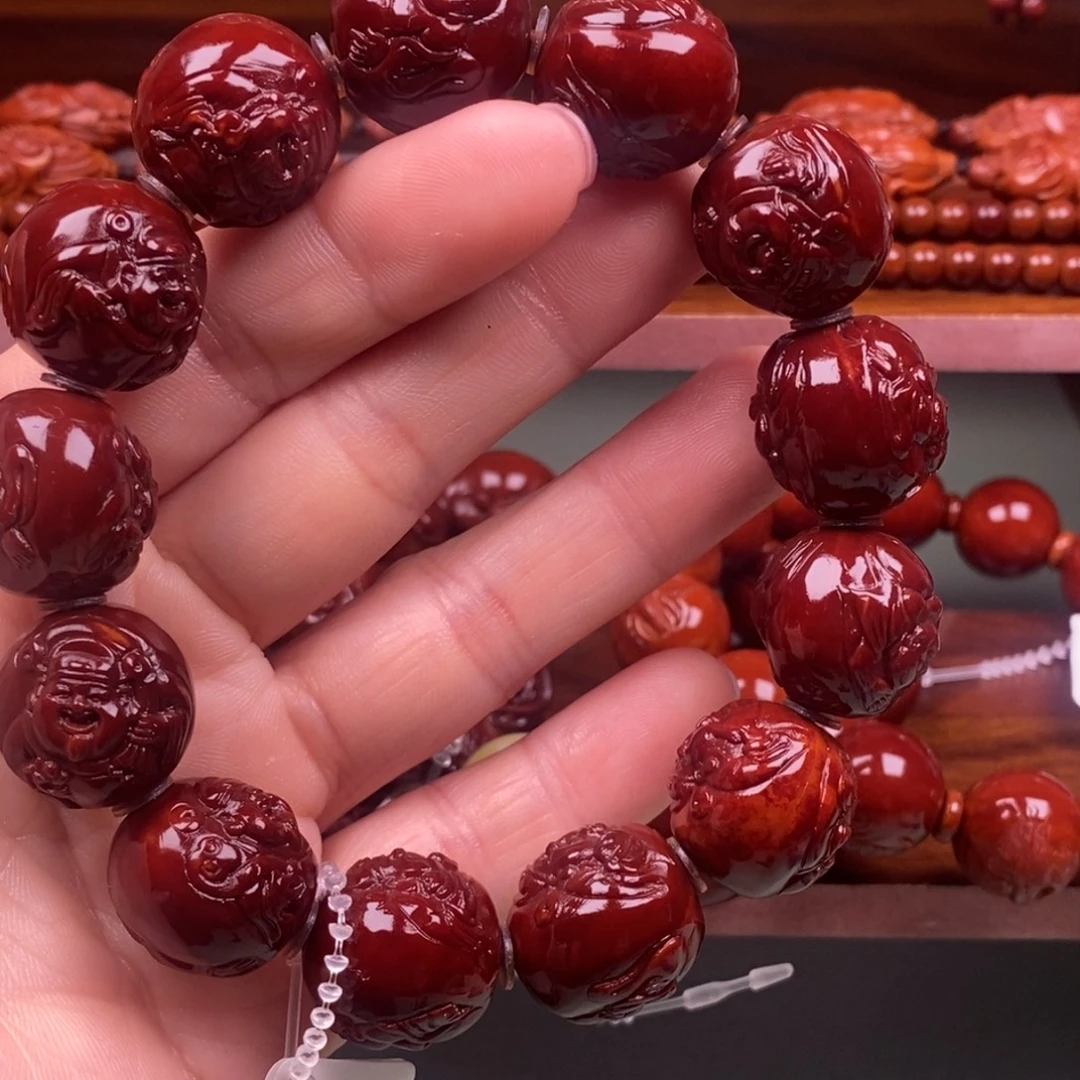 张***鸣木质橄榄核回血直播间