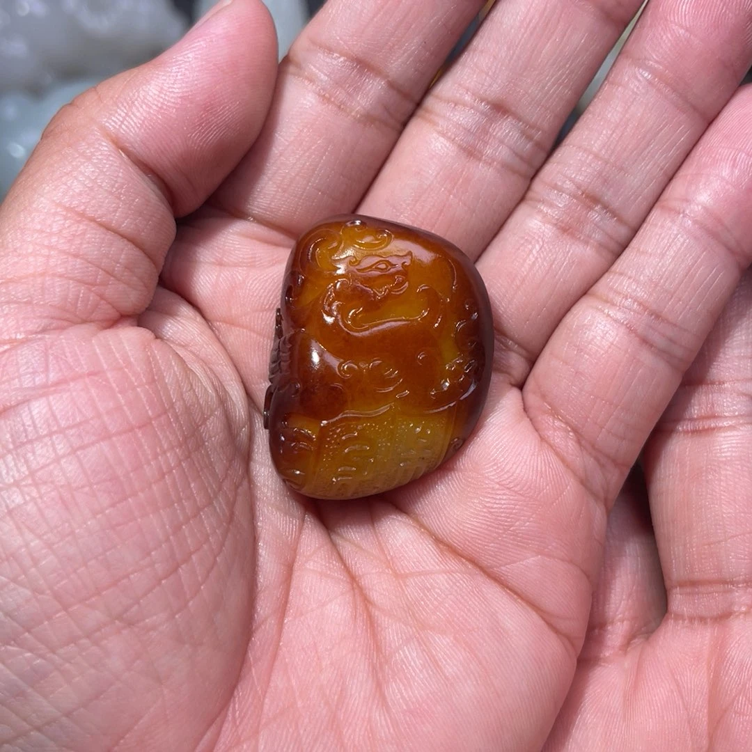 和田玉挂件未镶嵌沿**步