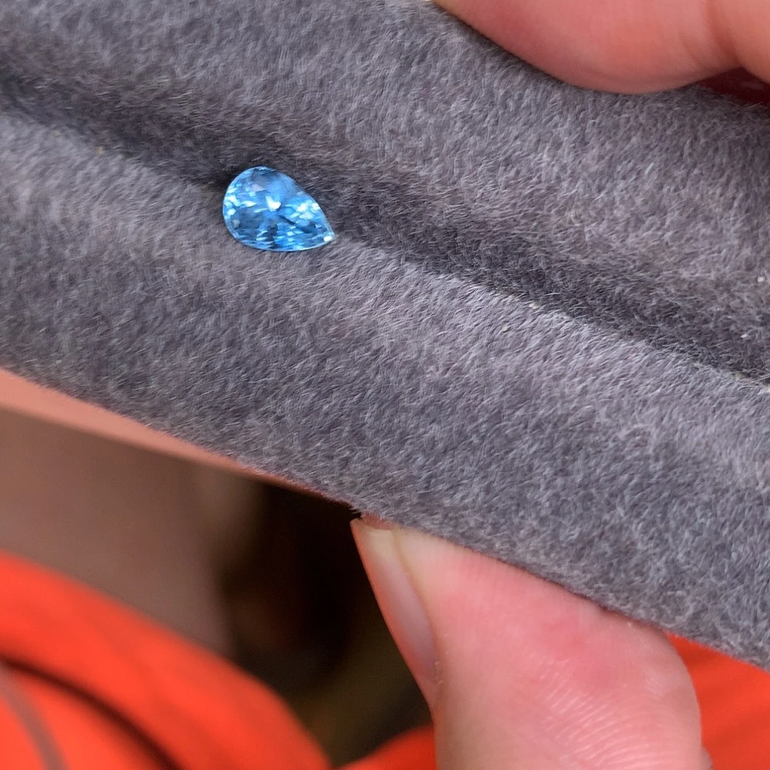 未镶嵌笔搁海蓝宝石1.03 超级圣玛利亚