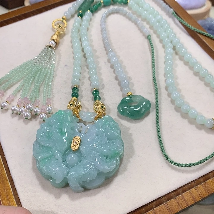 翡翠未镶嵌颈饰翡翠吊坠