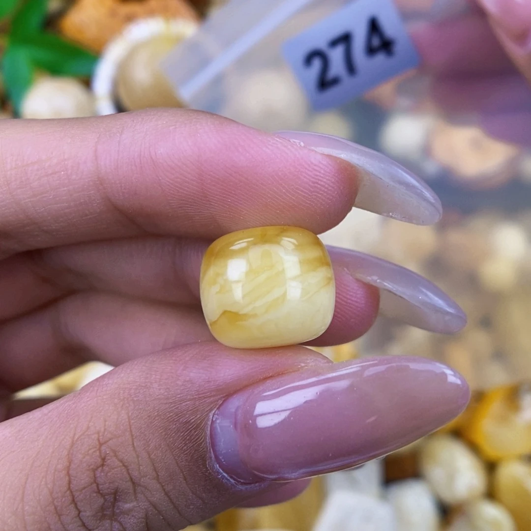 未镶嵌琥珀珠宝奇石