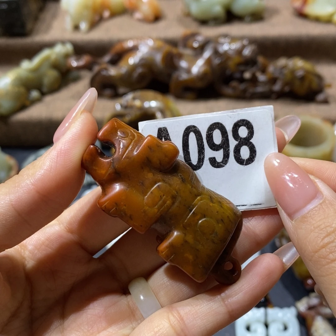 和田玉未镶嵌挂件