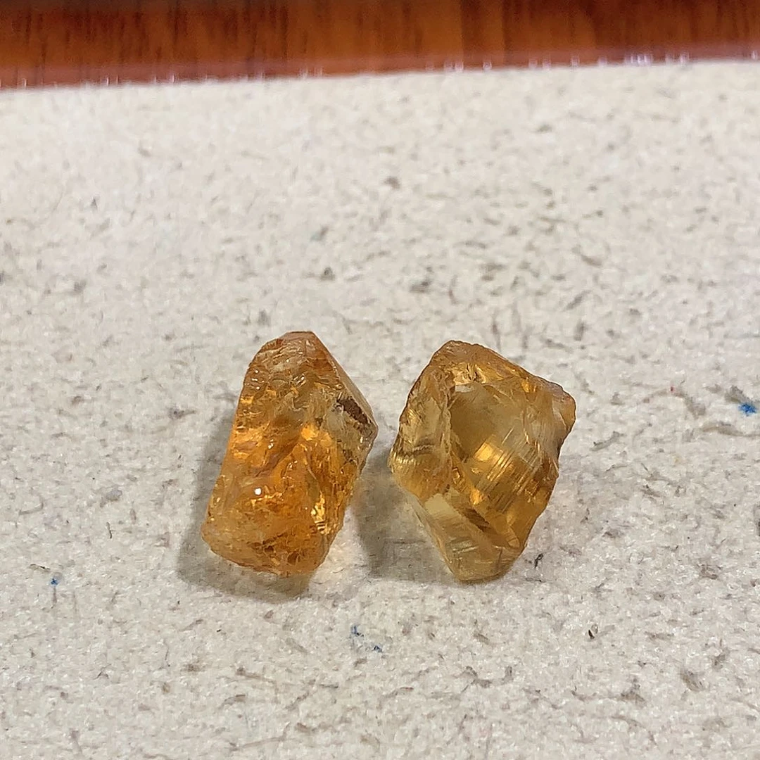 无非金属打孔定制不退换黄水原石