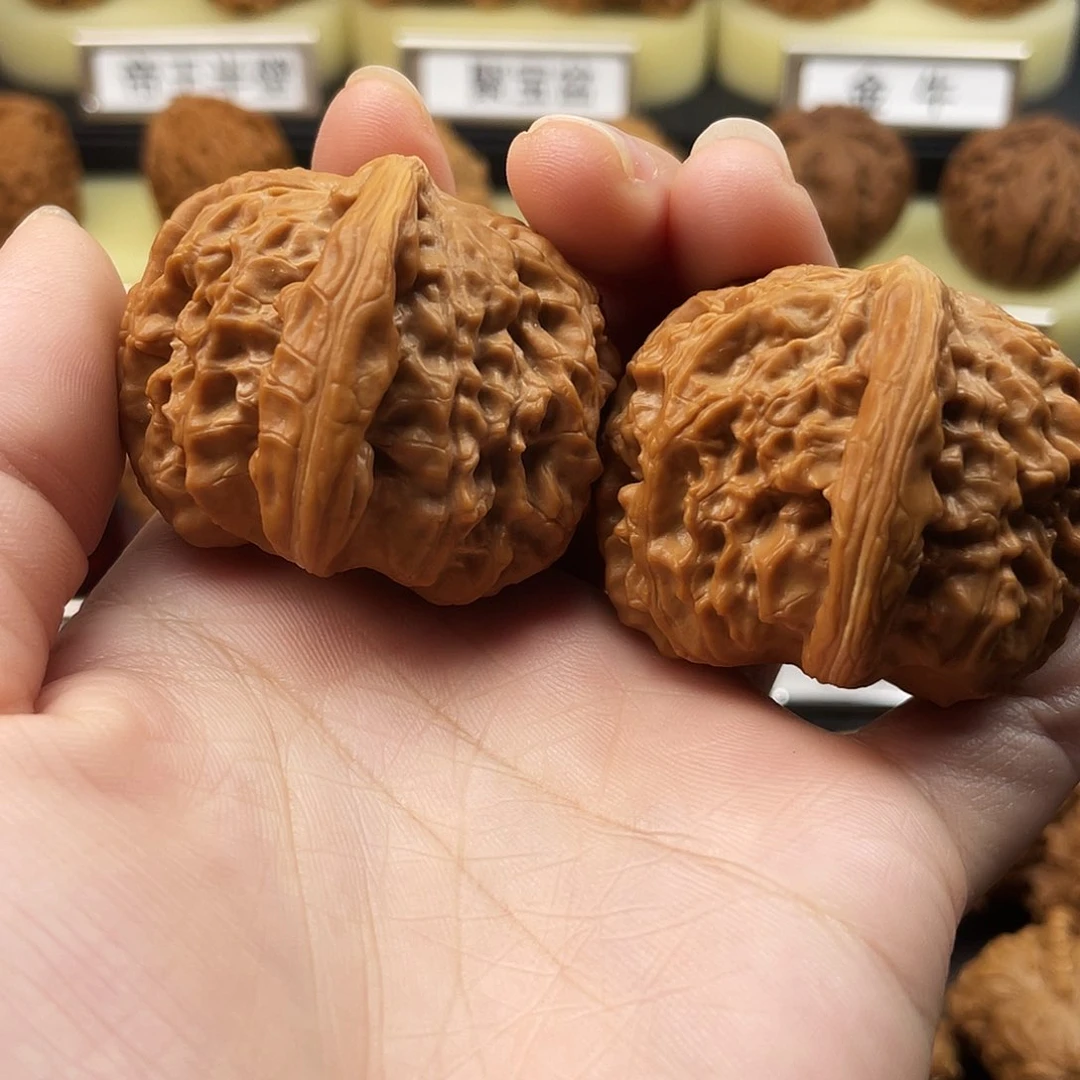 文玩核桃把件白狮子41尺704