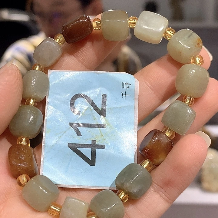 和田玉未镶嵌把件