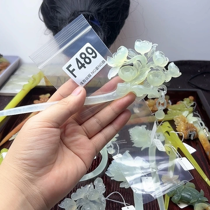 蛇纹石玉发饰合金螃***走