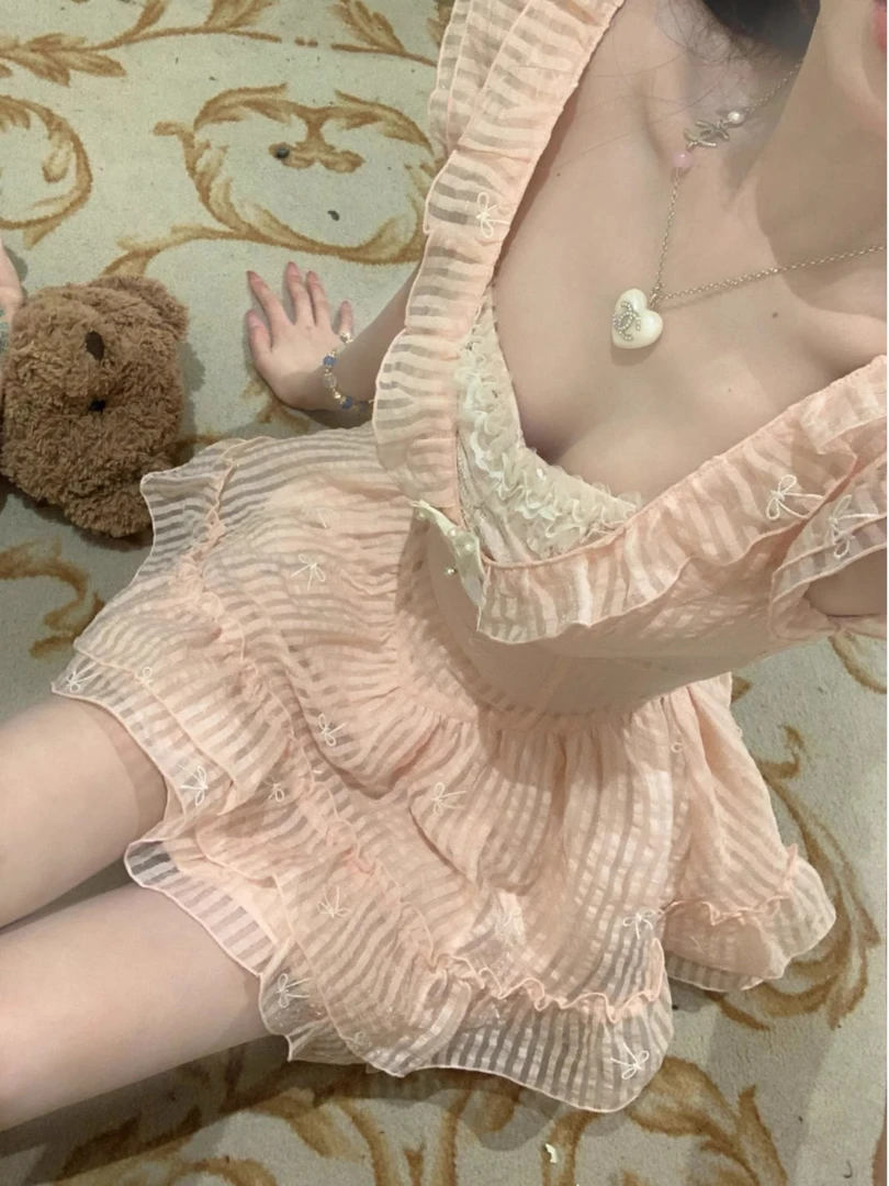 甜美飞飞袖小众设计感连衣裙2025春夏新款蛋糕裙打底裤两件套装裙