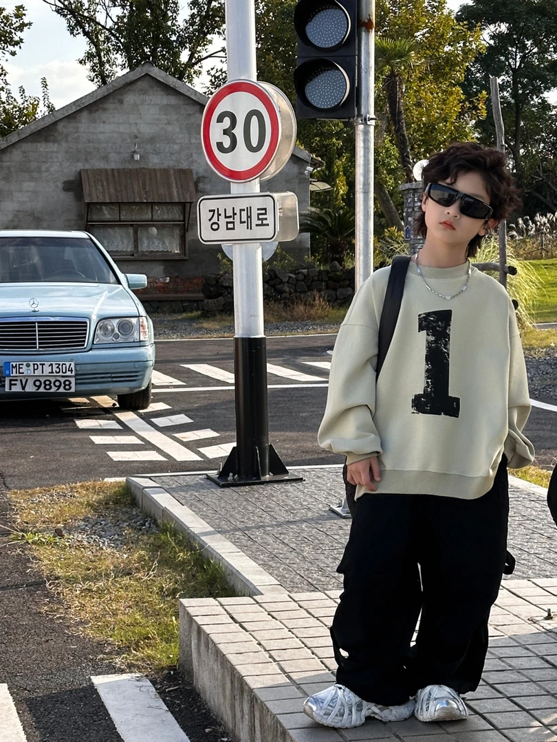 【雅宝】2025年儿童春季潮童韩版帅气休闲时尚运动卫衣0088