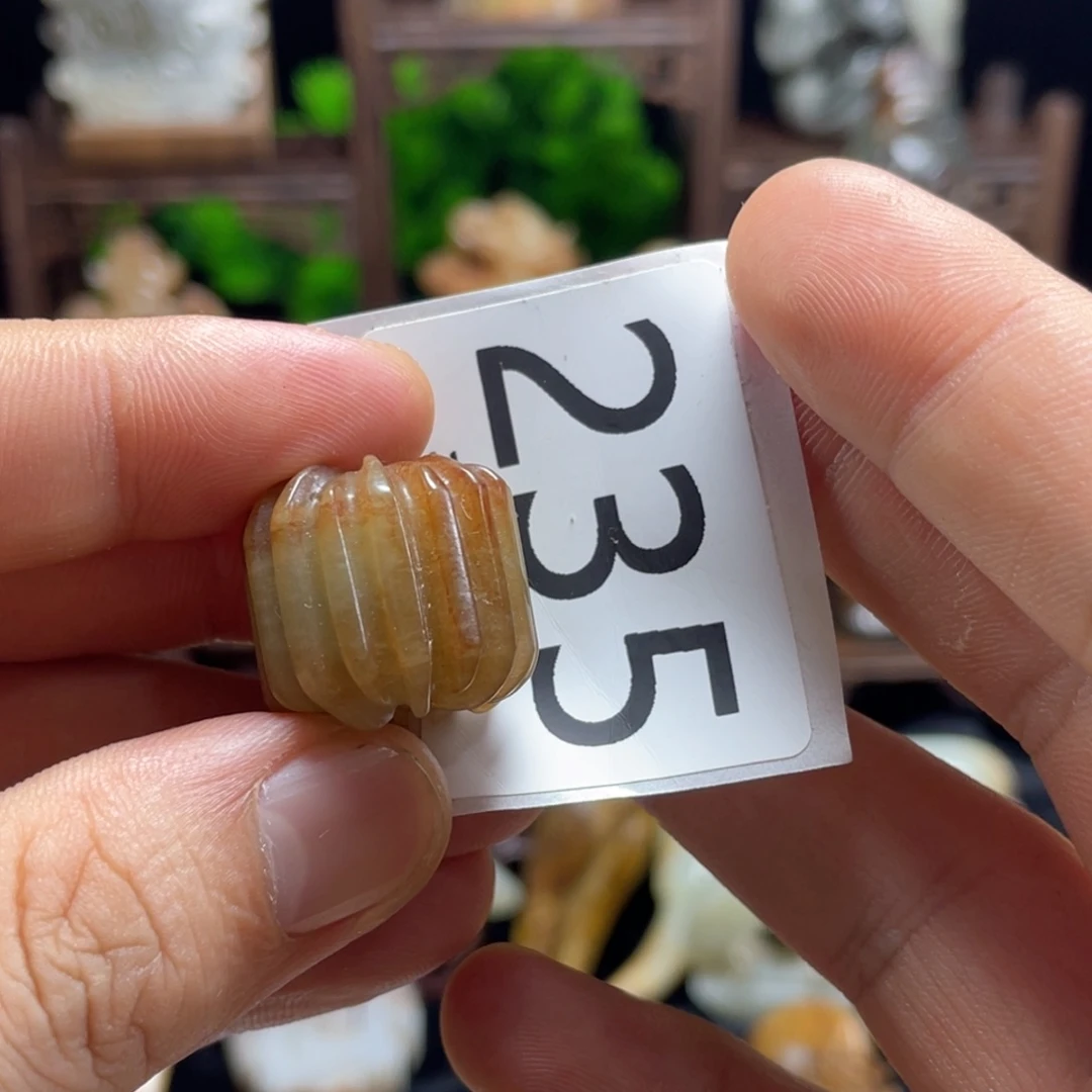 拂***玉和田玉未镶嵌颈饰