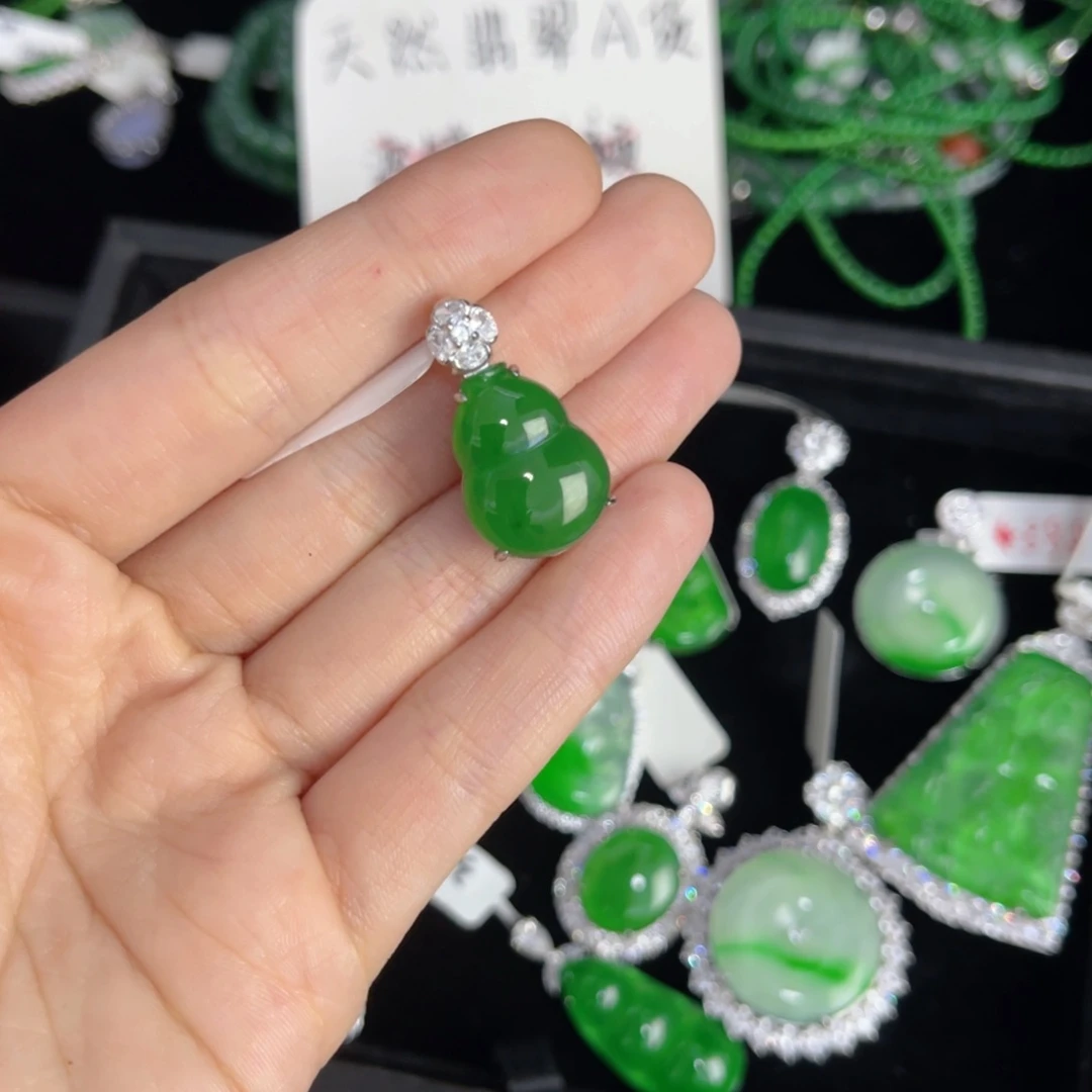 翡翠银S925镶嵌戒指葫芦吊坠