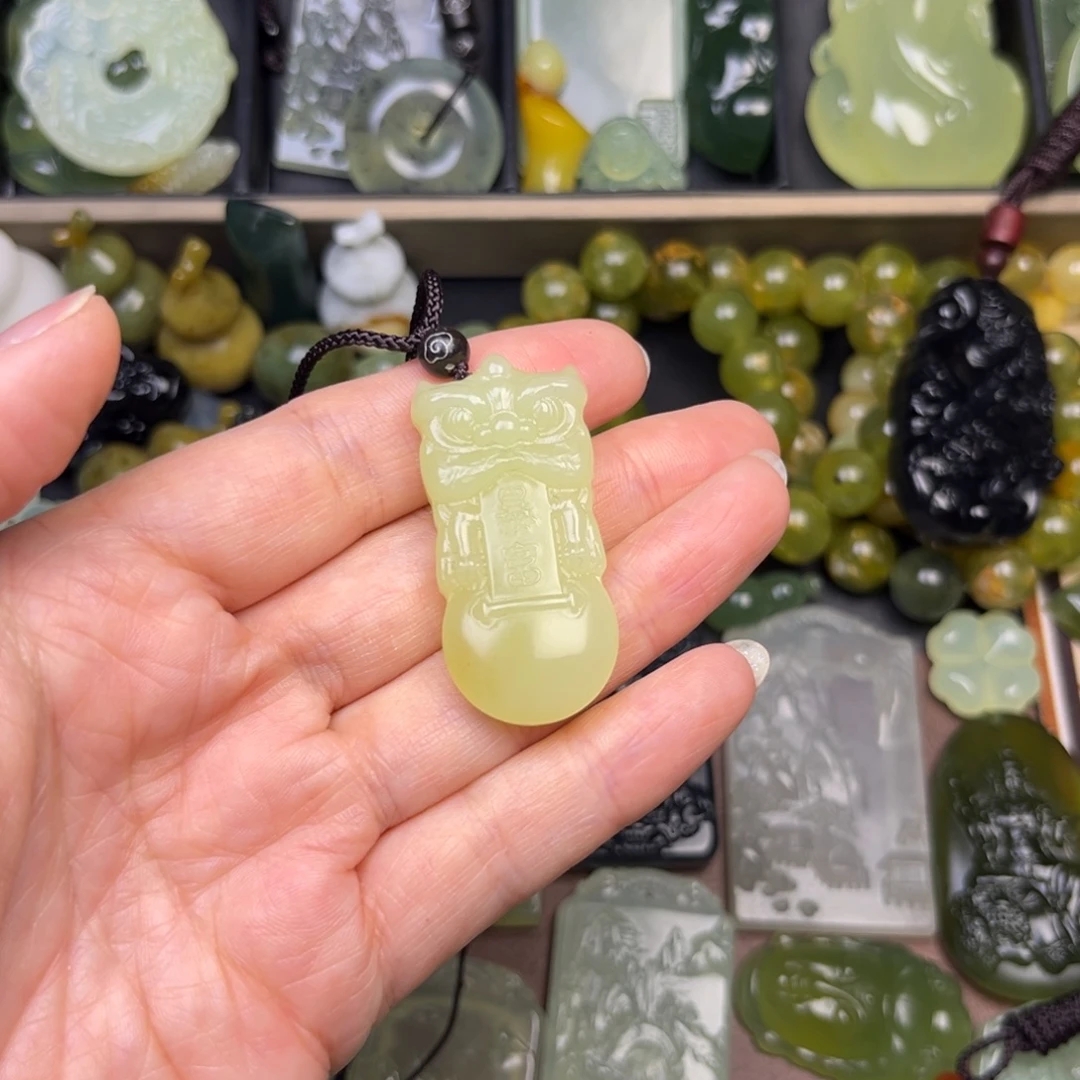 蛇纹石玉未镶嵌吊坠(不含链)