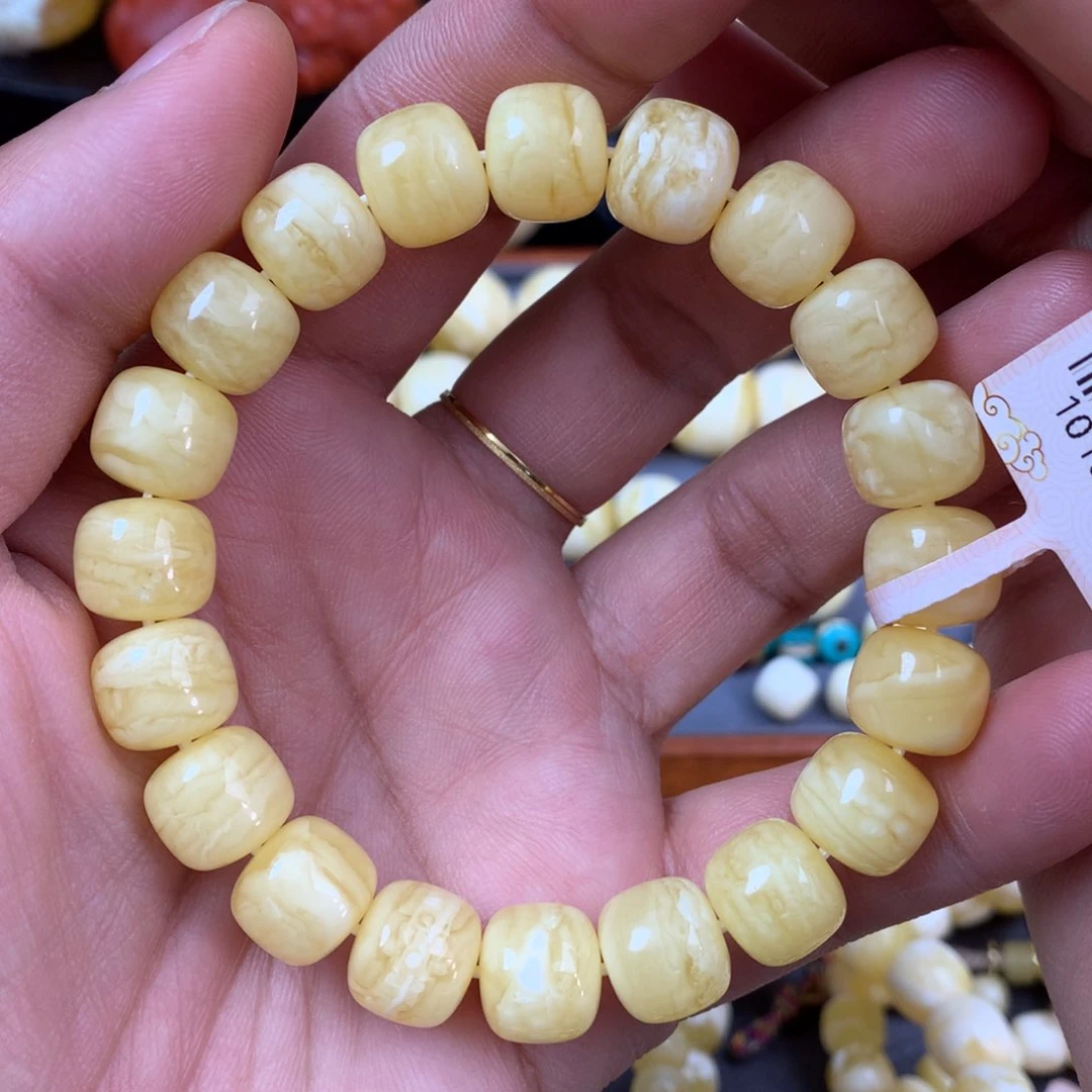 琥珀裸石未镶嵌蜜蜡